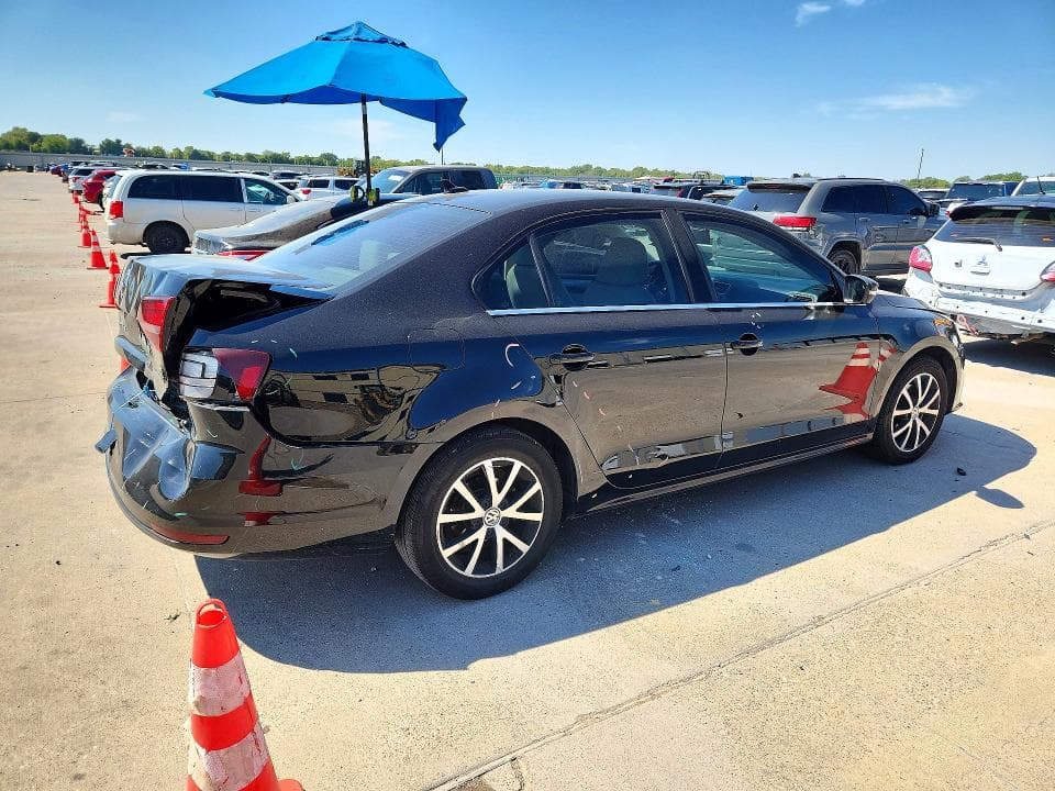 2017 VOLKSWAGEN JETTA SE 3