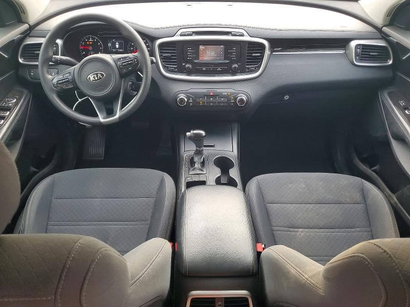 2018 KIA SORENTO LX V6 8