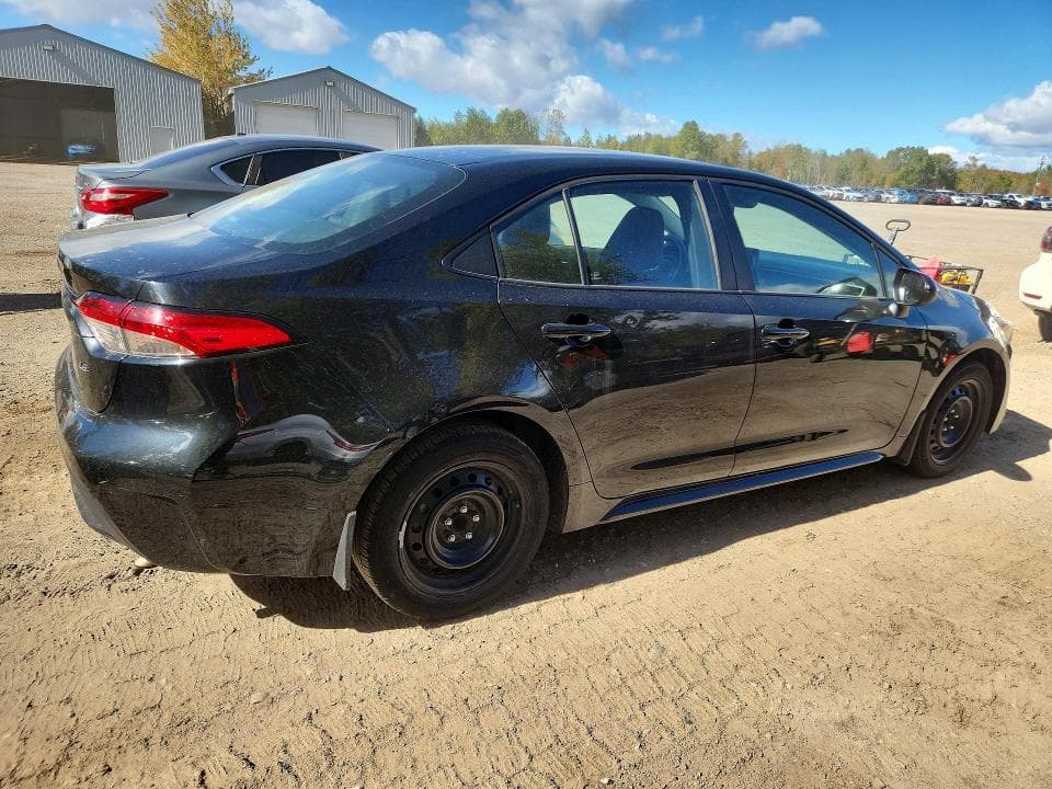 2022 TOYOTA COROLLA LE 3