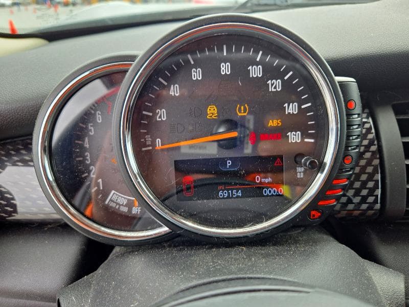 2017 MINI COOPER S 9