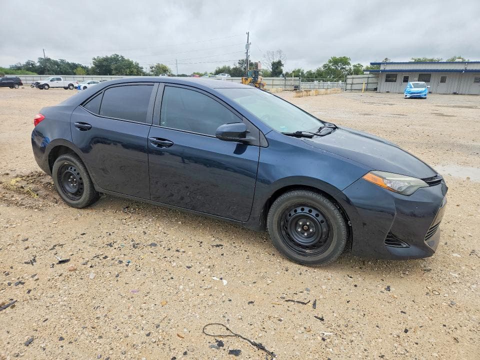2017 TOYOTA COROLLA LE 4