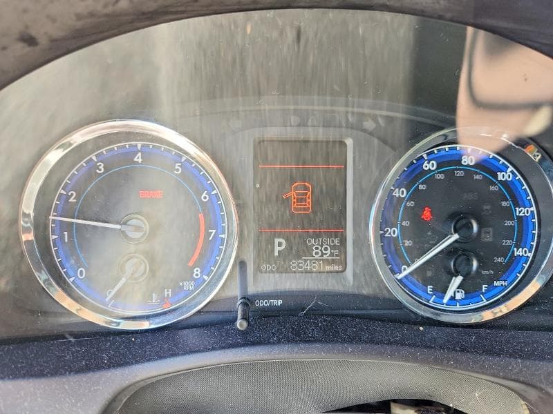 2018 TOYOTA COROLLA LE 9