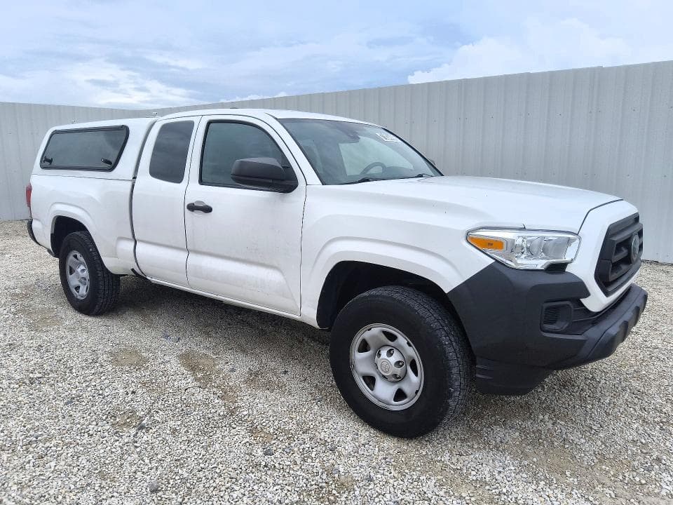 2023 TOYOTA TACOMA SR 4