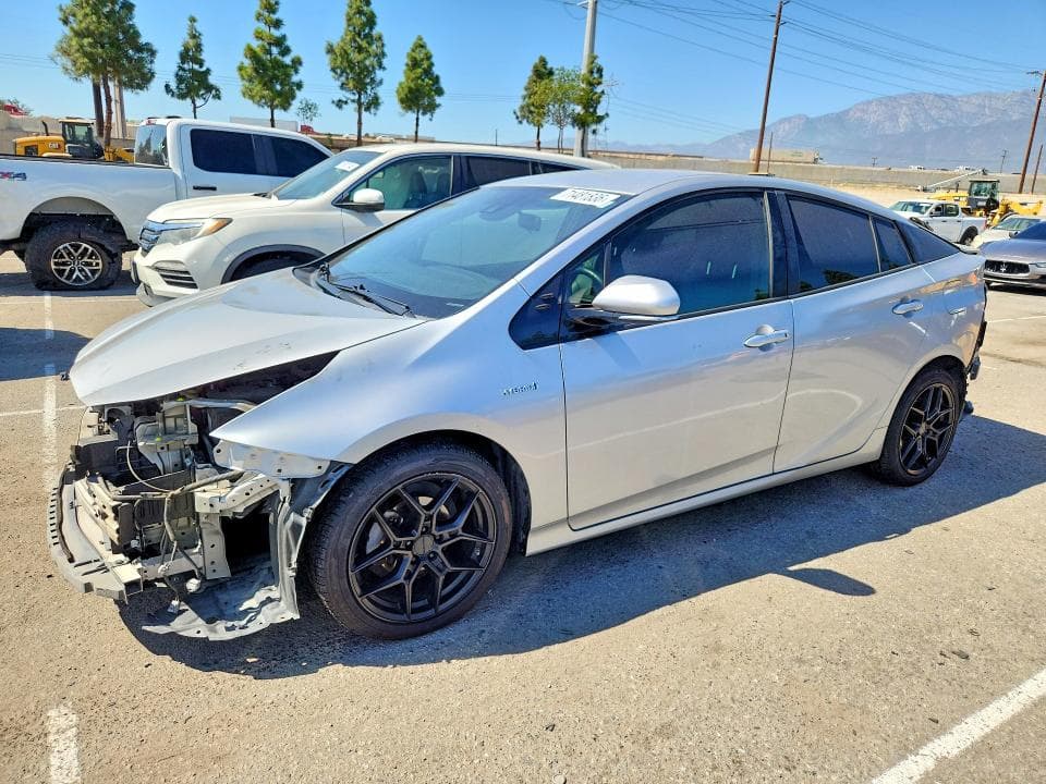 2018 TOYOTA PRIUS THREE TOURING