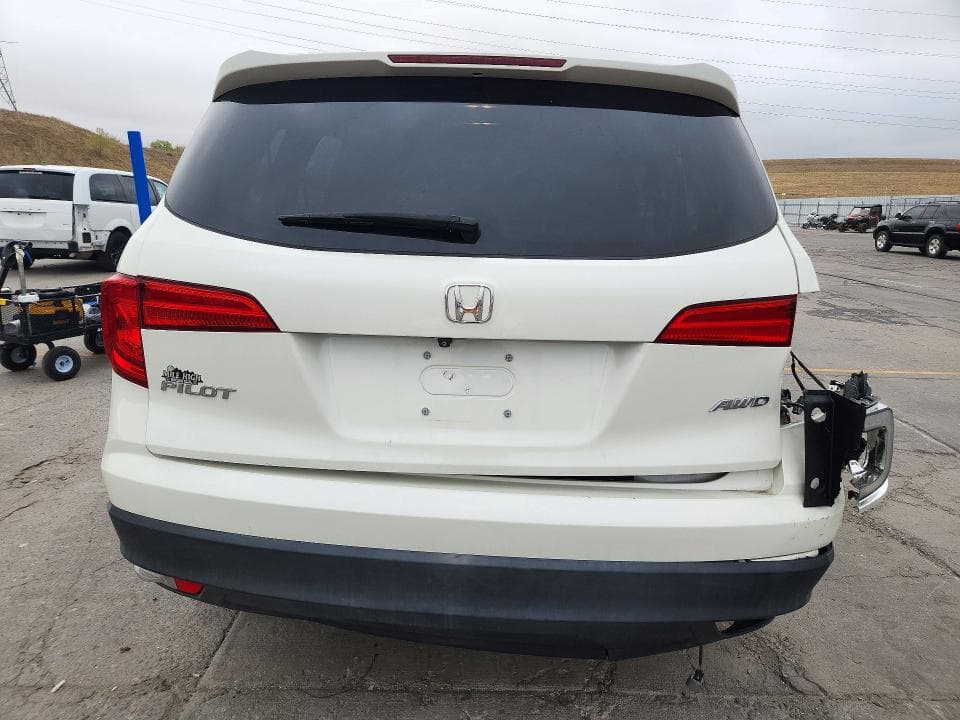 2017 HONDA PILOT EX 6