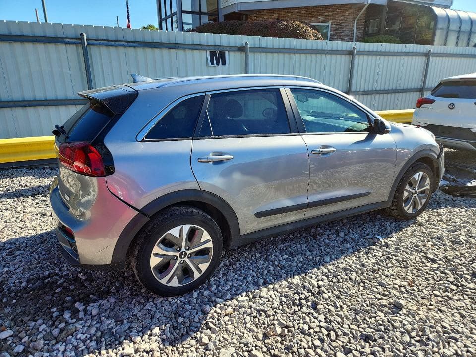 2022 KIA NIRO EV EX 3