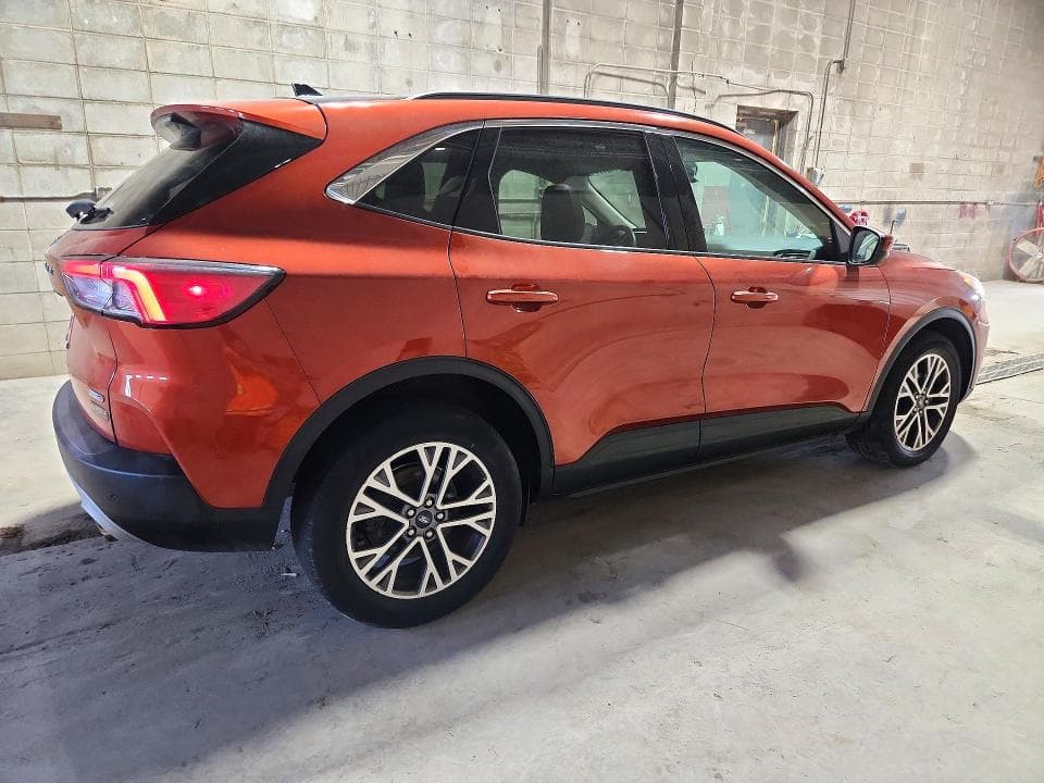 2020 FORD ESCAPE SEL 3
