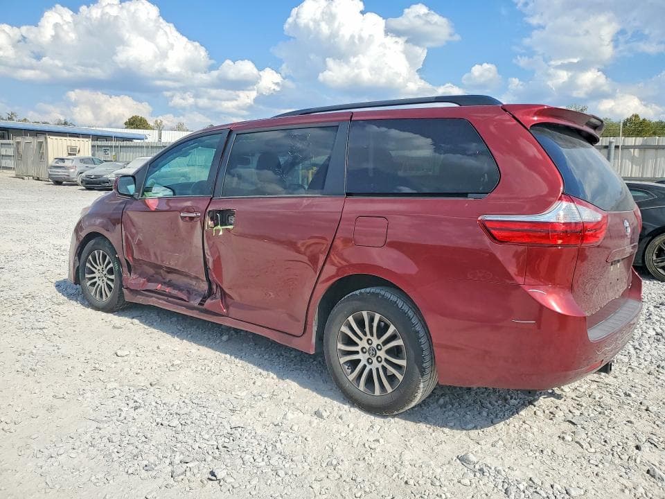 2019 TOYOTA SIENNA XLE PREMIUM 8-PASSENGER 2