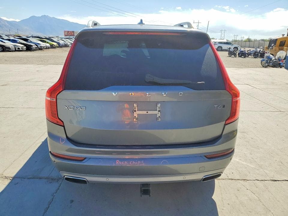 2017 VOLVO XC90 T6 6
