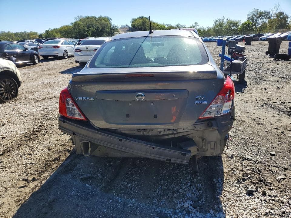 2018 NISSAN VERSA SV 6