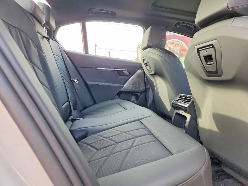 2027 BMW 530 I 10