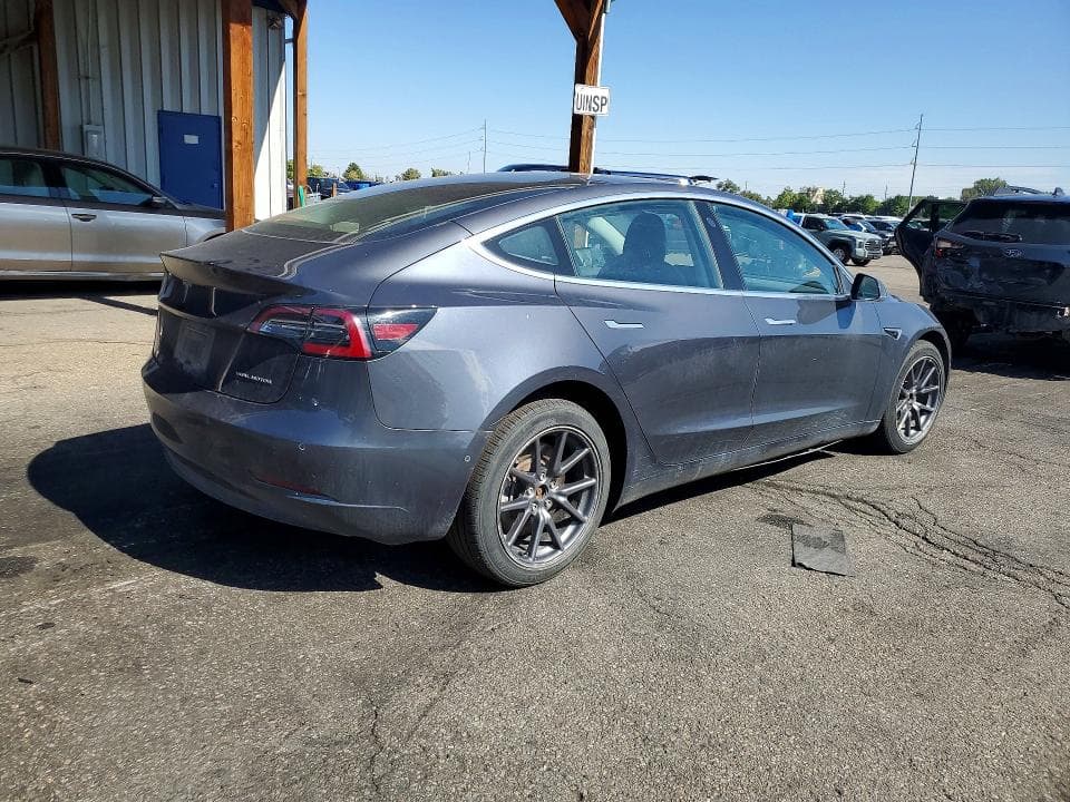 2018 TESLA MODEL 3 3