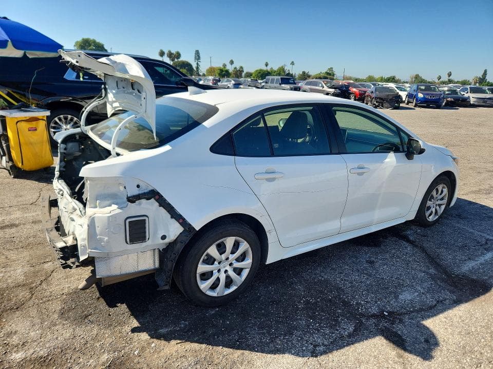 2021 TOYOTA COROLLA LE 3