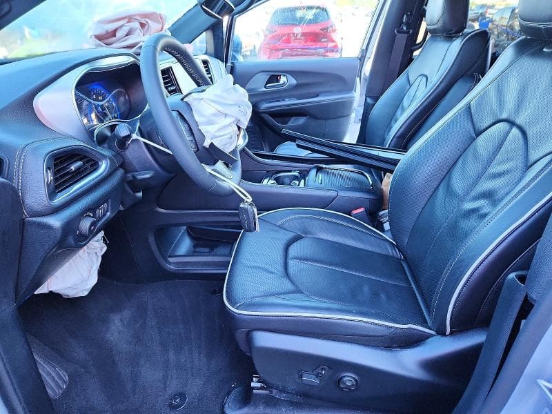 2026 CHRYSLER PACIFICA LIMITED 7