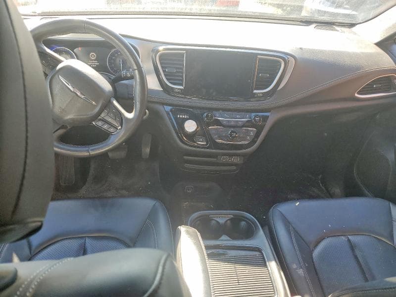 2024 CHRYSLER PACIFICA TOURING L 8