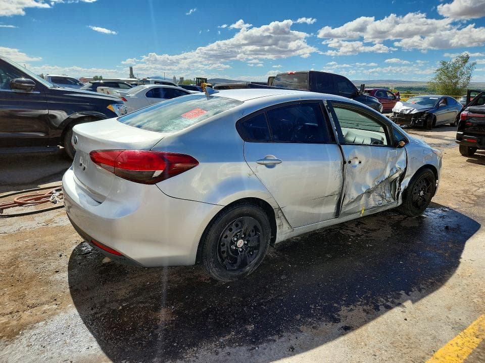 2017 KIA FORTE LX 3