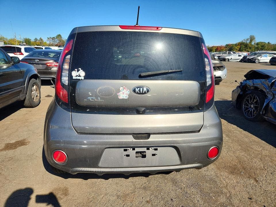 2017 KIA SOUL + 6