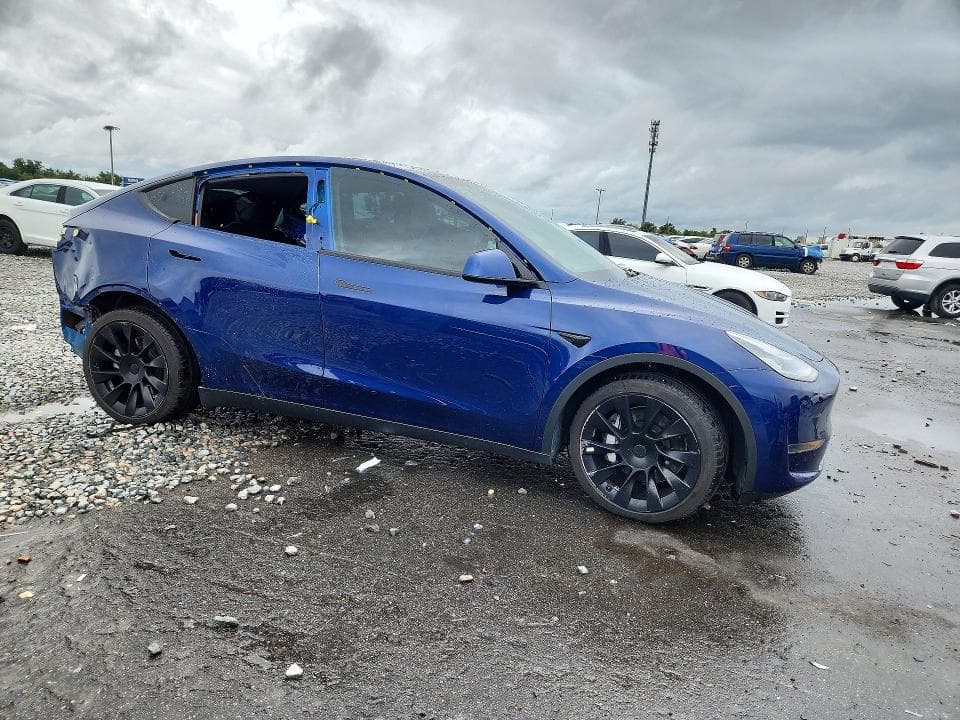 2021 TESLA MODEL Y 4
