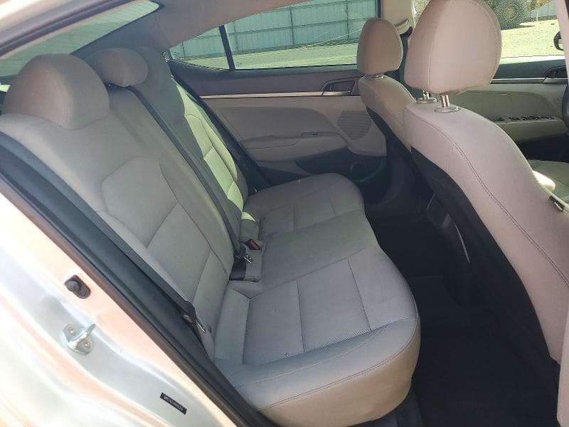 2017 HYUNDAI ELANTRA SE 10