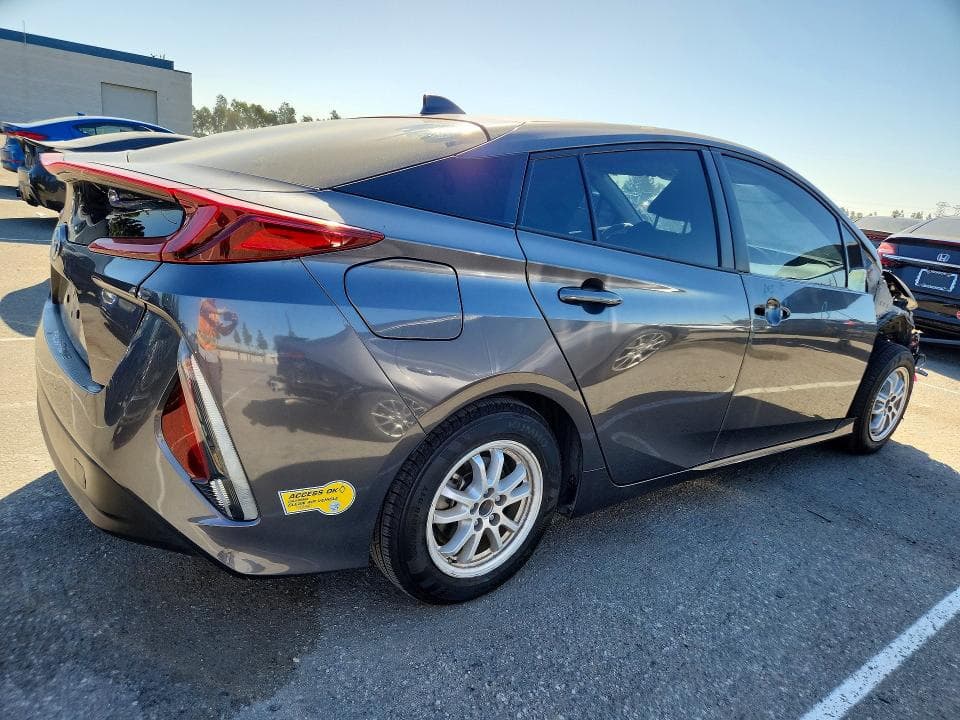 2021 TOYOTA PRIUS PRIME LE 3