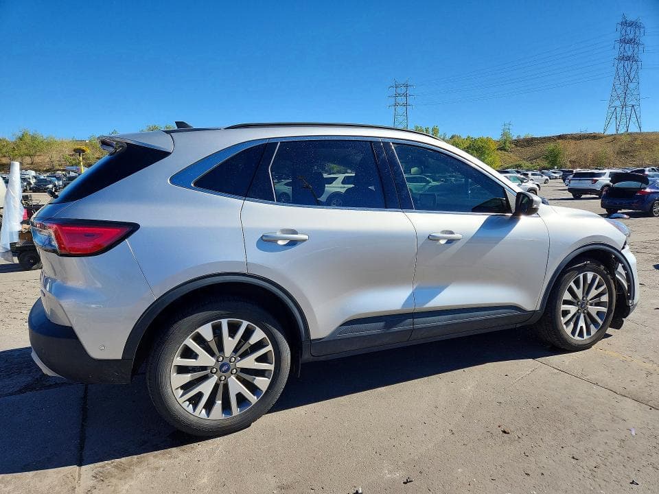 2020 FORD ESCAPE TITANIUM 3