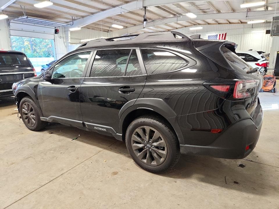 2025 SUBARU OUTBACK ONYX EDITION XT 2