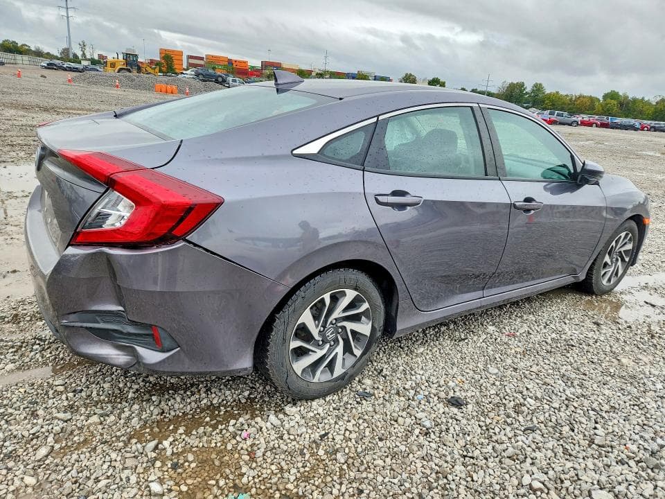 2018 HONDA CIVIC EX 3