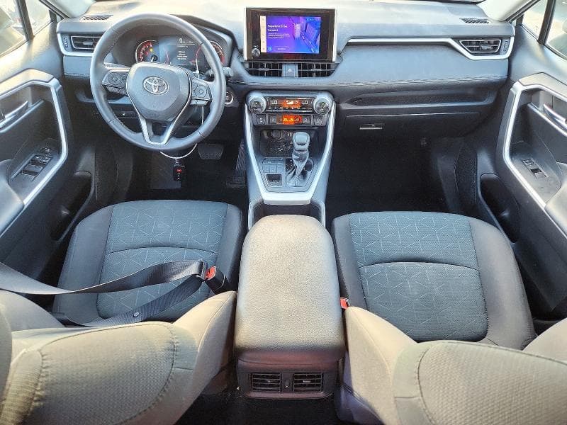 2023 TOYOTA RAV4 XLE 8