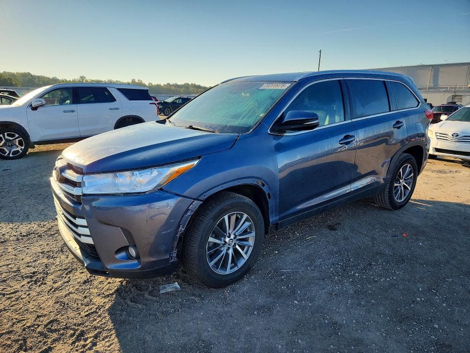 2019 TOYOTA HIGHLANDER XLE