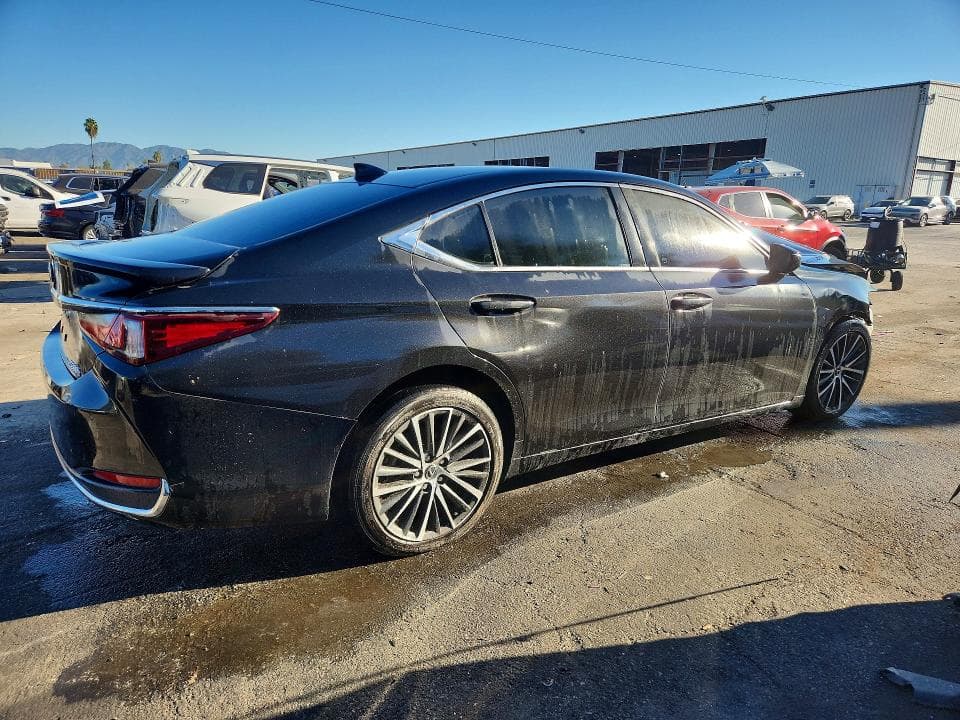 2023 LEXUS ES 300H BASE 3