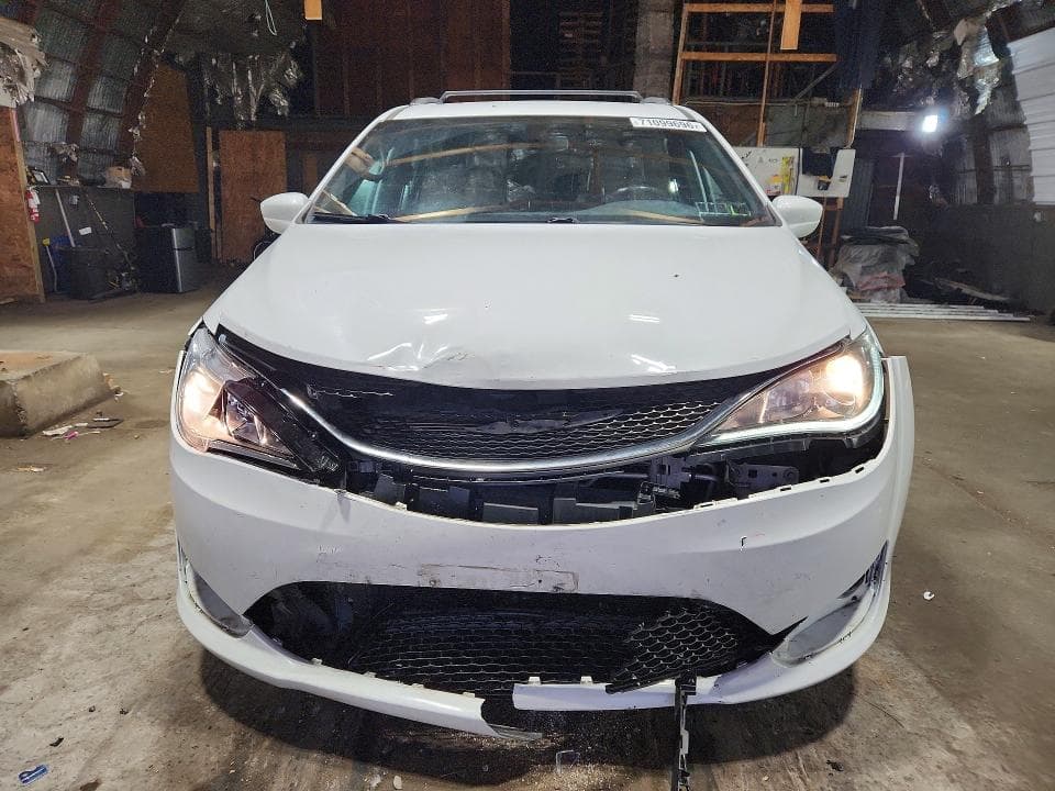 2020 CHRYSLER PACIFICA TOURING L 5
