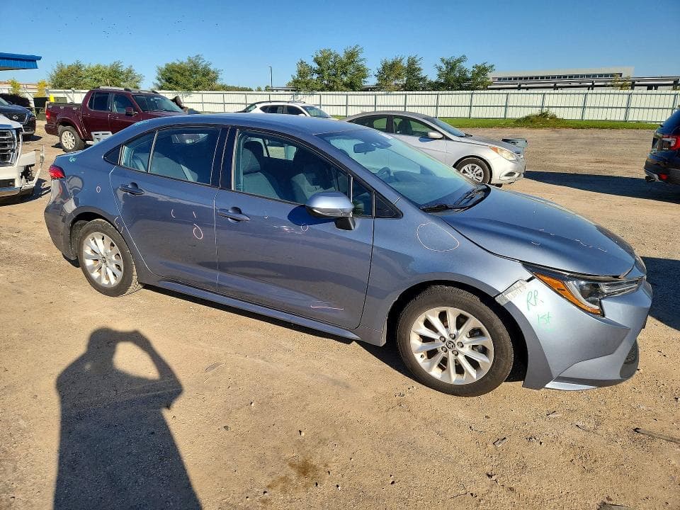 2021 TOYOTA COROLLA LE 4