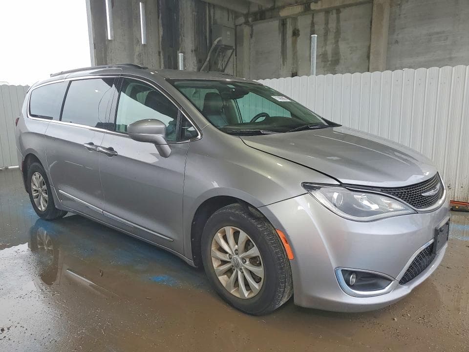 2017 CHRYSLER PACIFICA TOURING L 4