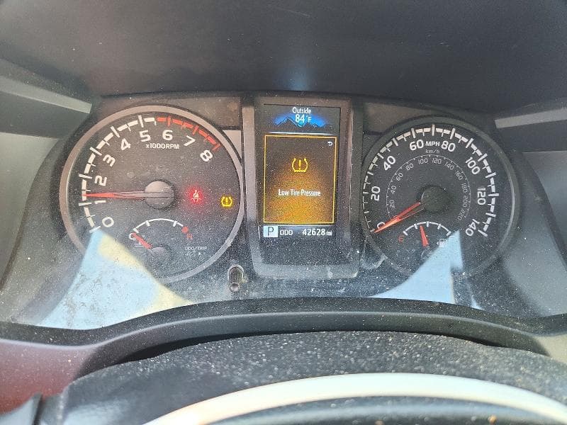2023 TOYOTA TACOMA SR 9
