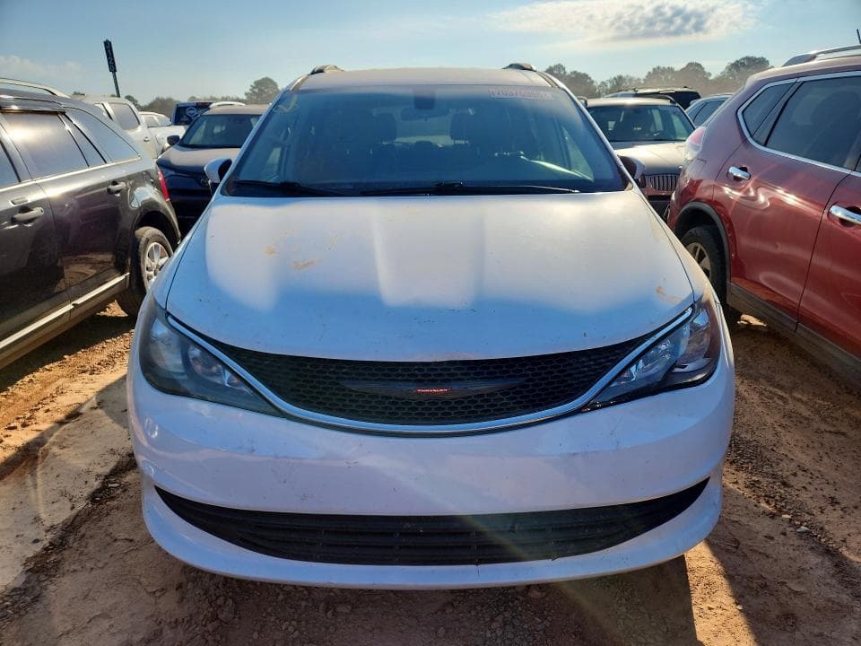 2020 CHRYSLER VOYAGER LXI 5
