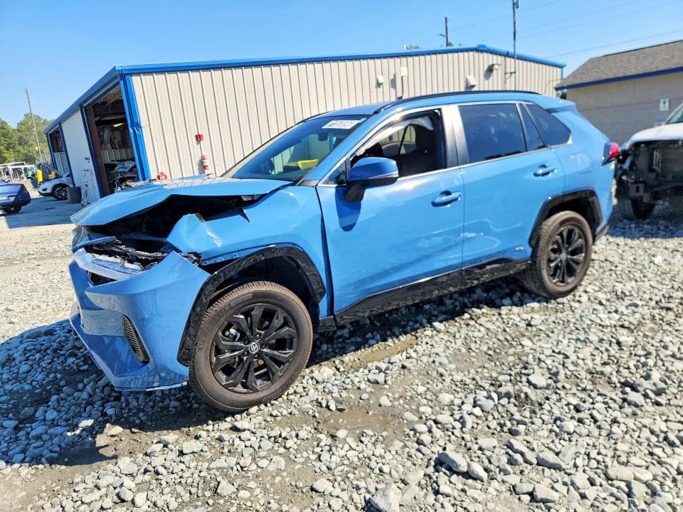 2024 TOYOTA RAV4 SE