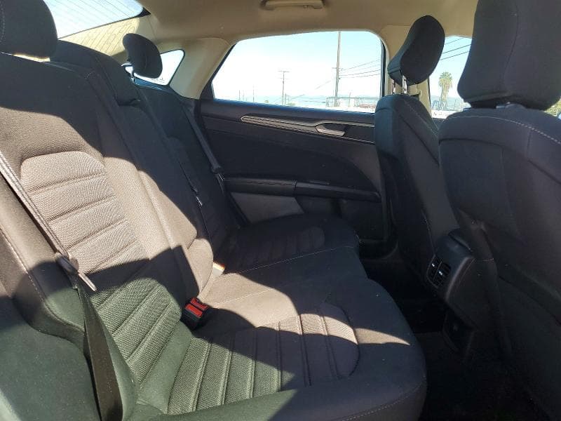 2020 FORD FUSION SE 10