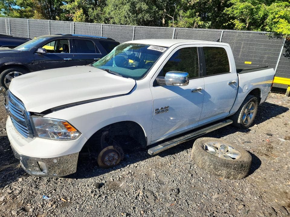 2017 RAM 1500 SLT - 1