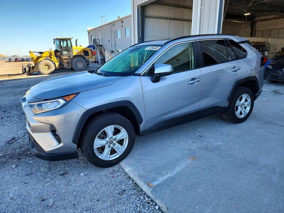 2019 TOYOTA RAV4 XLE - 1