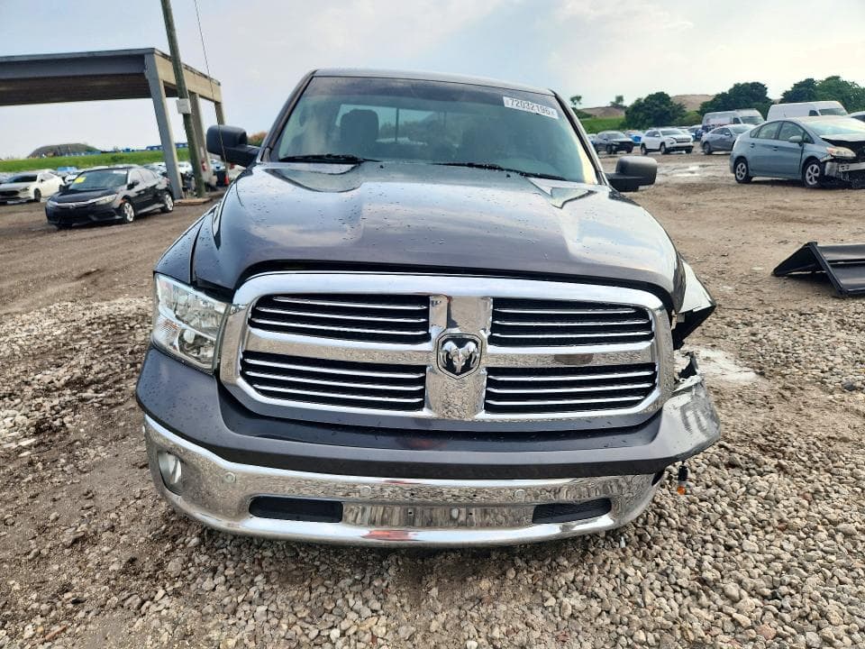 2018 RAM 1500 SLT 5