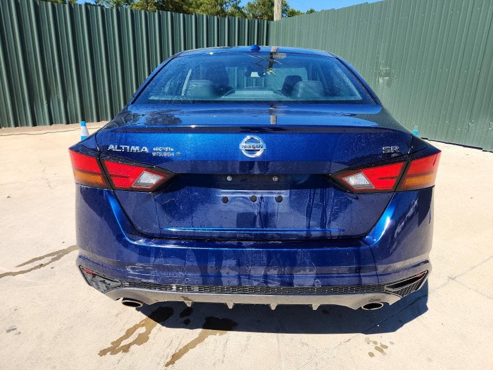 2022 NISSAN ALTIMA SR 6