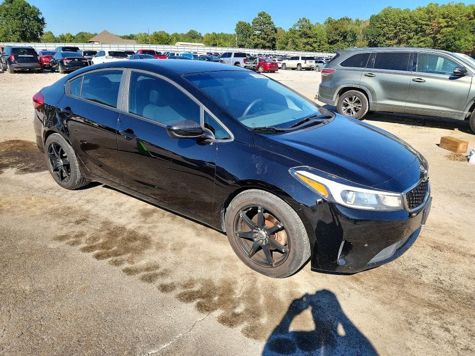 2017 KIA FORTE LX 4