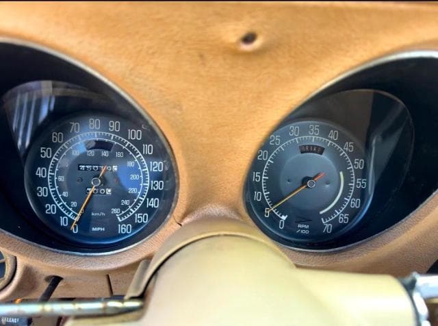 1977 CHEVROLET CORVETTE 8