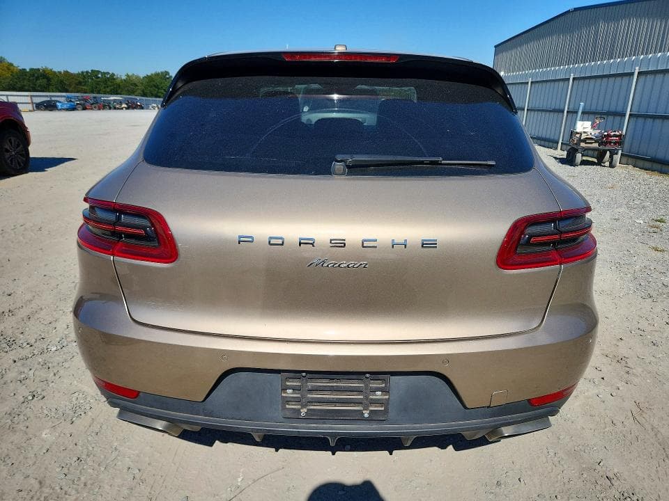 2017 PORSCHE MACAN 6