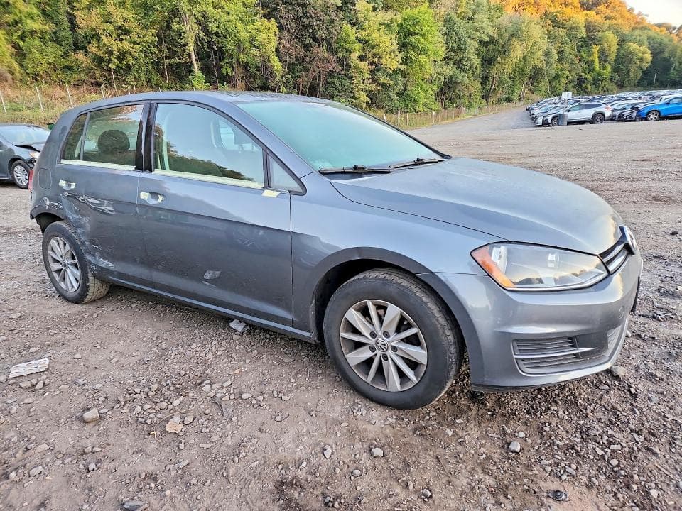 2017 VOLKSWAGEN GOLF S 4