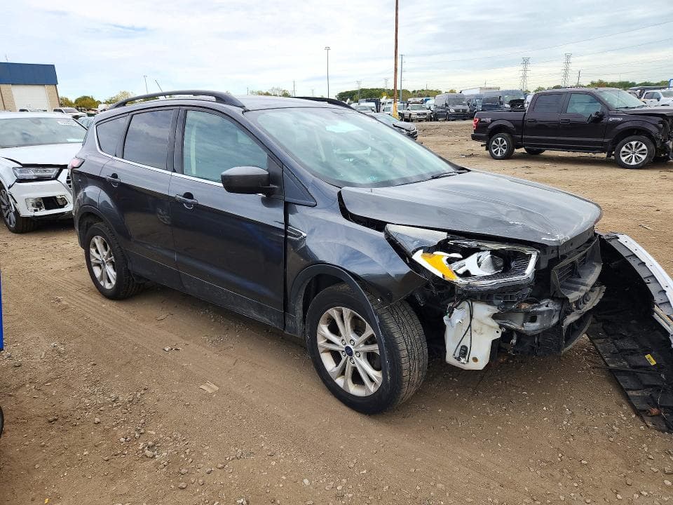 2018 FORD ESCAPE SE 4