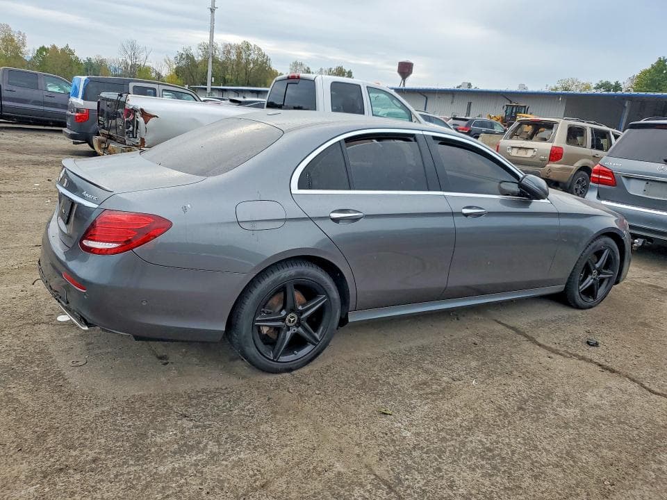 2018 MERCEDES-BENZ E 300 4MATIC 3