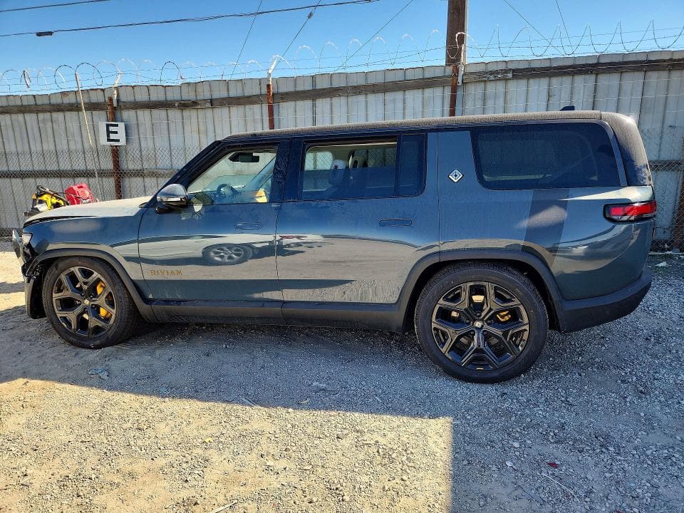 2025 RIVIAN R1S PREMIUM 2