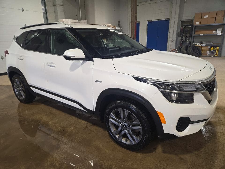 2022 KIA SELTOS S 4