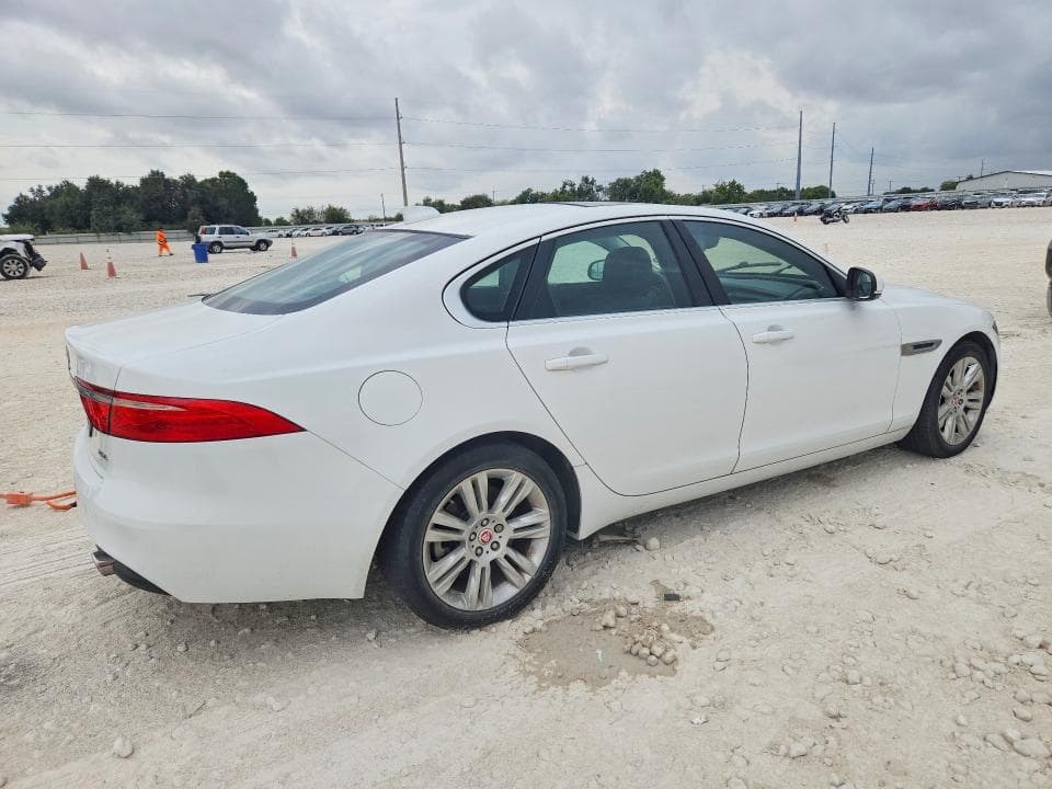 2017 JAGUAR XF 3